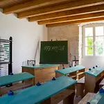 Vrnik Arts Club Korčula