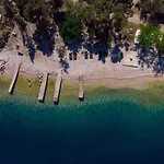 Vrnik Arts Club 4*