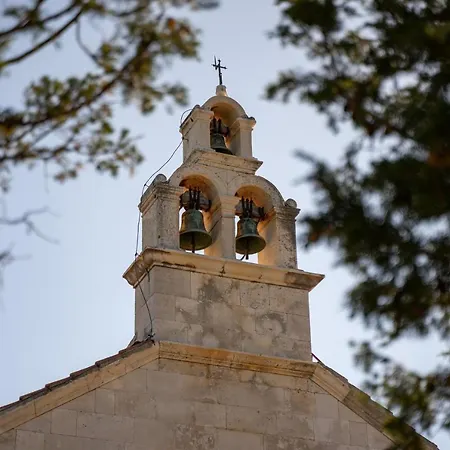 Vrnik Arts Club krevet i doručak Korcula Town