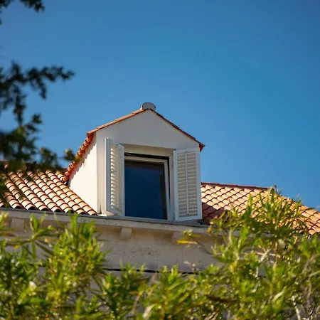 Vrnik Arts Club krevet i doručak Korcula Town