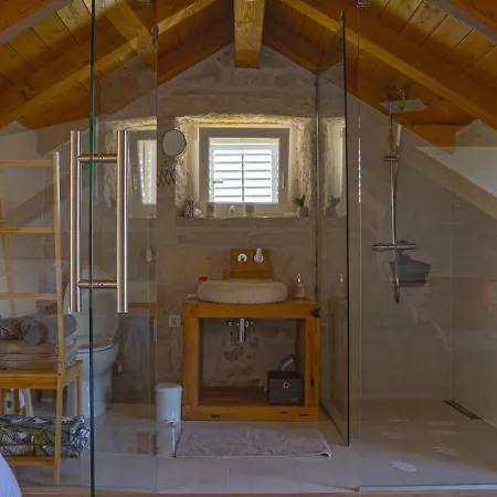 Vrnik Arts Club 4* Korcula Town