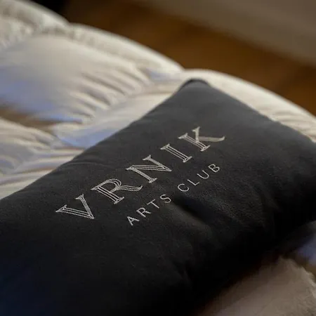 Vrnik Arts Club Korcula Town