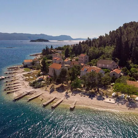 Vrnik Arts Club 4* Korčula