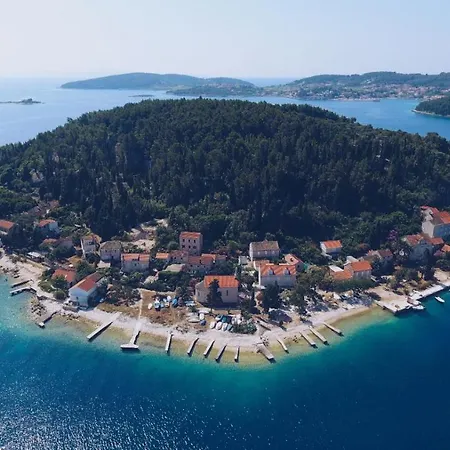 Vrnik Arts Club 4* Korčula